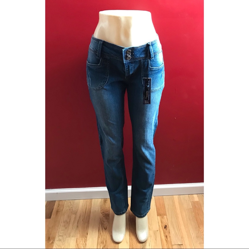 Nala Woman’s Jeans